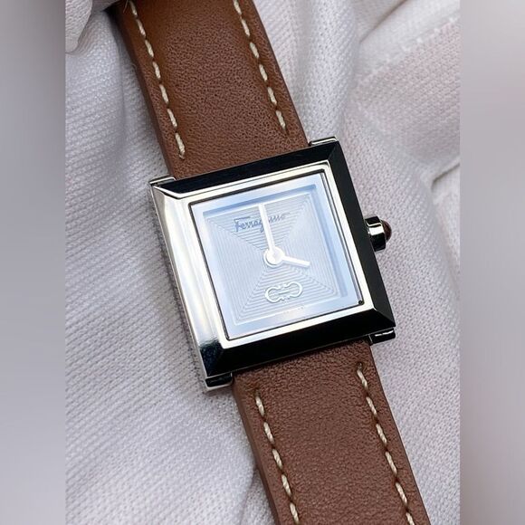Ferragamo Square Brown Leather Strap Watch 19mm - Picture 7 of 15